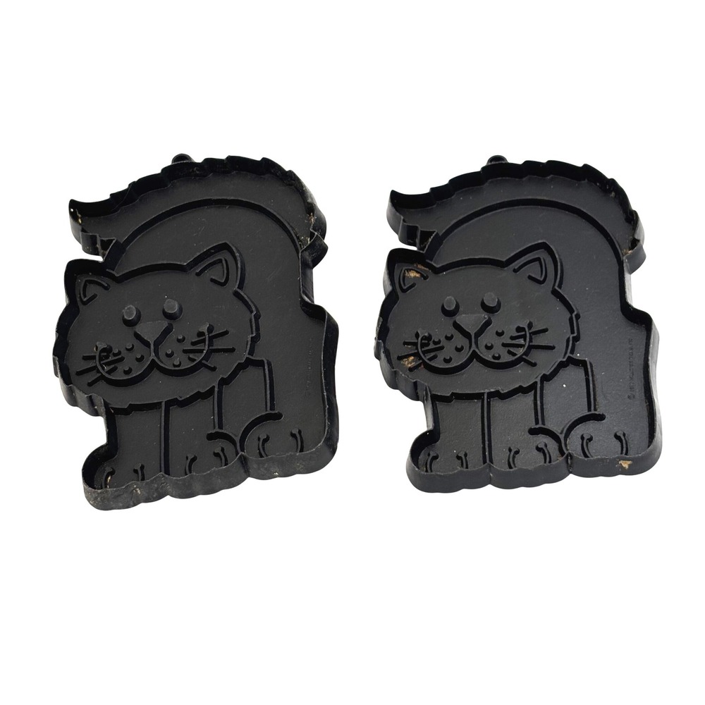 Vintage 1979 Hallmark Black Cat Cookie Cutters Set of 2 Plastic Halloween Retro